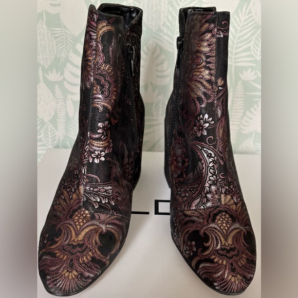 Aldo Demarais Paisley Floral Printed heeled ankle boots Size 8.5 - Picture 3 of 10
